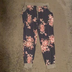 Egs California Floral Side-Pocket Joggers